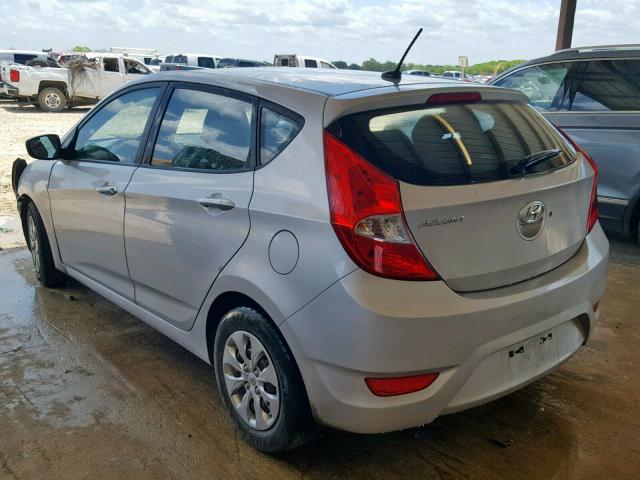 KMHCT5AE3GU251587 - 2016 HYUNDAI ACCENT SE SILVER photo 3