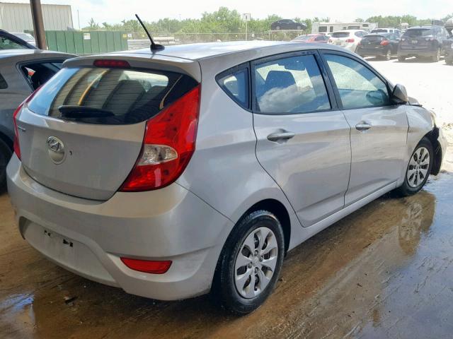 KMHCT5AE3GU251587 - 2016 HYUNDAI ACCENT SE SILVER photo 4