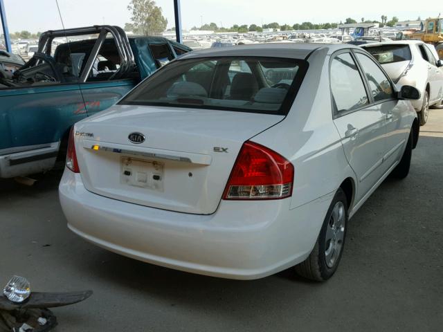 KNAFE222395612048 - 2009 KIA SPECTRA EX WHITE photo 4