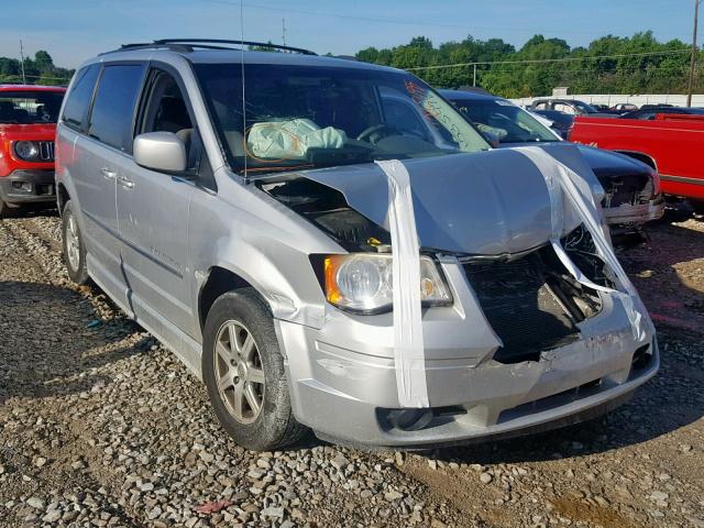 2A4RR5D12AR316062 - 2010 CHRYSLER TOWN & COU SILVER photo 1