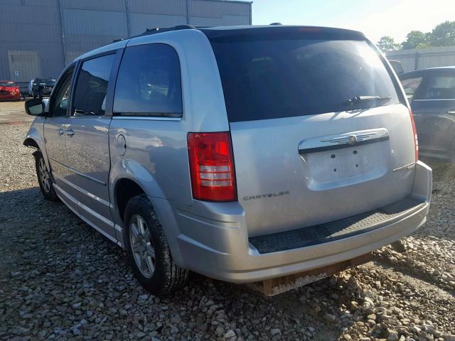 2A4RR5D12AR316062 - 2010 CHRYSLER TOWN & COU SILVER photo 3