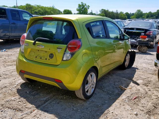 KL8CD6S95DC500961 - 2013 CHEVROLET SPARK 1LT GREEN photo 4