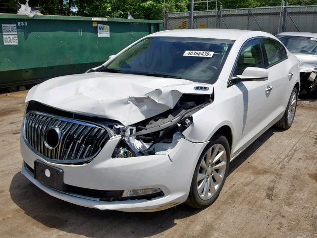 1G4GB5G37GF133749 - 2016 BUICK LACROSSE WHITE photo 2