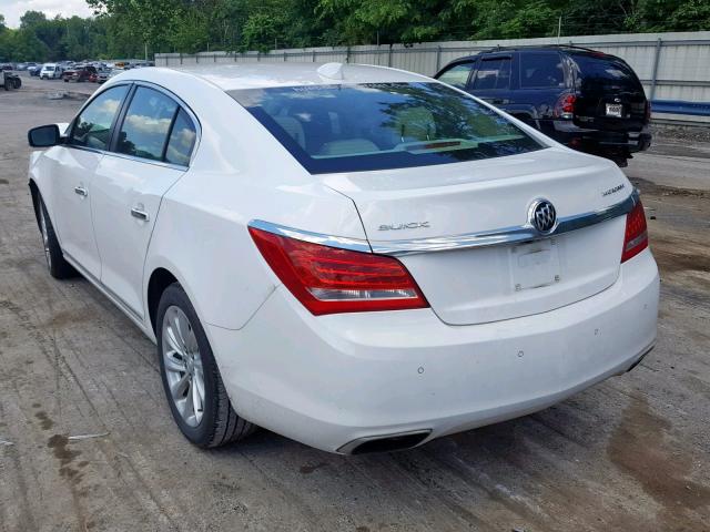 1G4GB5G37GF133749 - 2016 BUICK LACROSSE WHITE photo 3