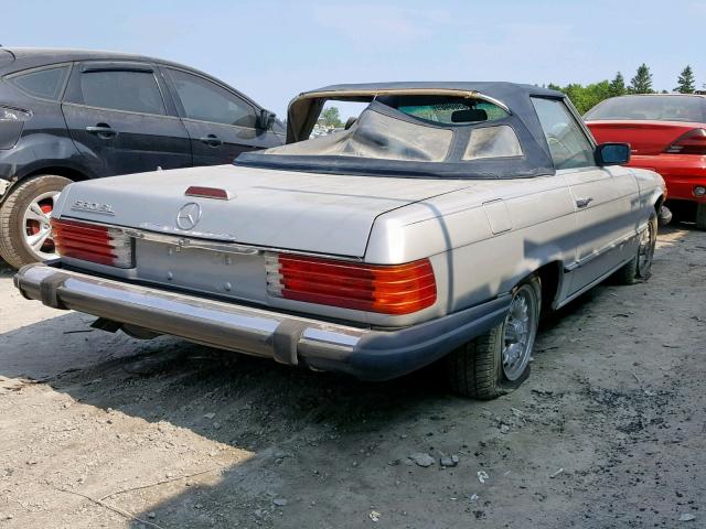 WDBBA45C3FA025637 - 1985 MERCEDES-BENZ 380 SL SILVER photo 4