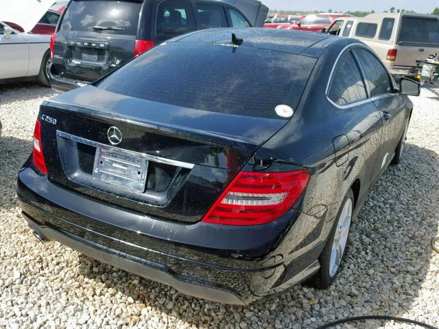 WDDGJ4HB2DG063306 - 2013 MERCEDES-BENZ C 250 BLACK photo 4