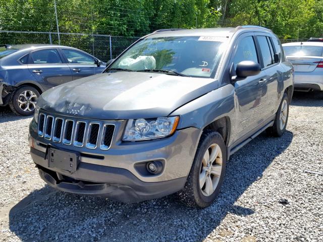 1C4NJDBBXCD638018 - 2012 JEEP COMPASS SP ნაცრისფერი ფოტო 2