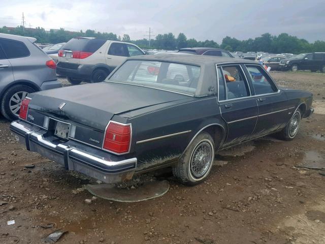 1G3AN69Y6DM810328 - 1983 OLDSMOBILE DELTA 88 R GRAY photo 4