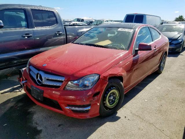 WDDGJ4HB8CF794617 - 2012 MERCEDES-BENZ C 250 RED photo 2