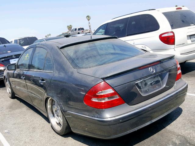 WDBUF65J33A276139 - 2003 MERCEDES-BENZ E 320 CHARCOAL photo 3