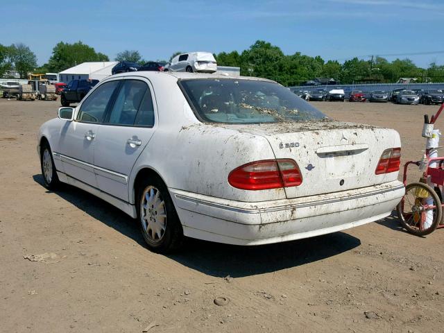 WDBJF65J91X049406 - 2001 MERCEDES-BENZ E 320 WHITE photo 3