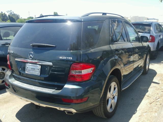 4JGBB25E99A499855 - 2009 MERCEDES-BENZ ML GREEN photo 4