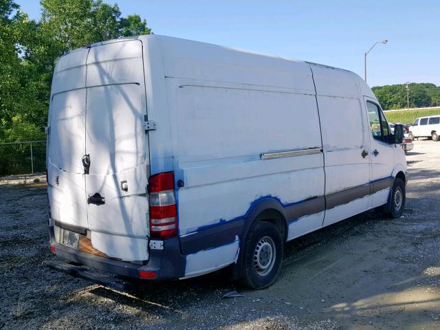 WD3PE8CC3D5770667 - 2013 MERCEDES-BENZ SPRINTER 2 WHITE photo 4