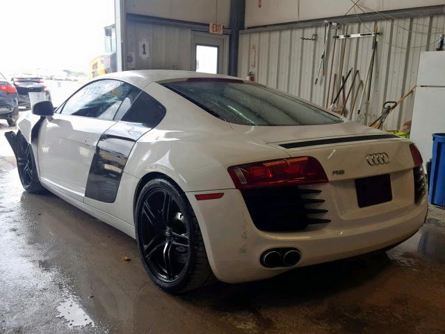 WUAAUAFG5CN001612 - 2012 AUDI R8 4.2 QUA WHITE photo 3