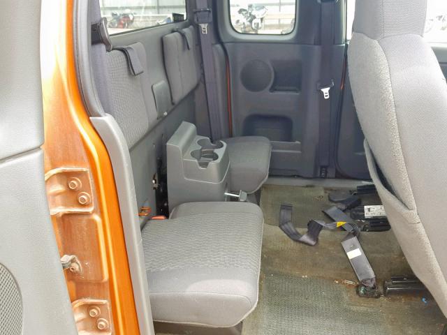 1GCDS196068148572 - 2006 CHEVROLET COLORADO ORANGE photo 6