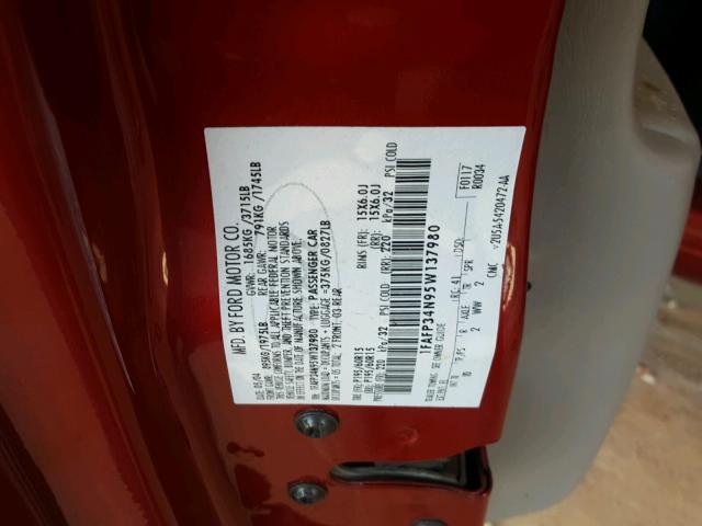 1FAFP34N95W137980 - 2005 FORD FOCUS ZX4 RED photo 10