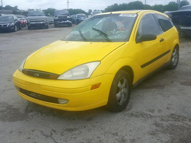 3FAFP31381R184417 - 2001 FORD FOCUS ZX3 YELLOW photo 2