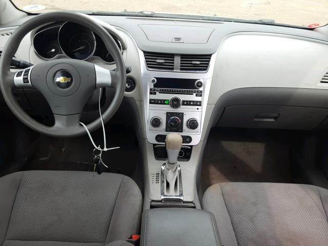 1G1ZB5E16BF276708 - 2011 CHEVROLET MALIBU LS 银色 照片 9