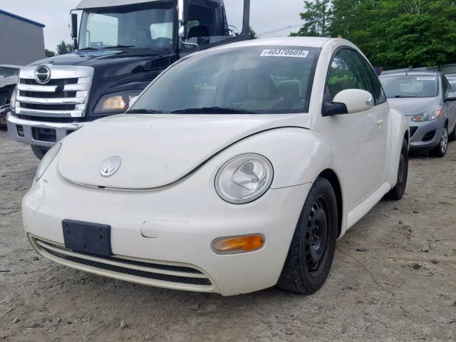 3VWBK31C14M415602 - 2004 VOLKSWAGEN NEW BEETLE Weiß Foto 2