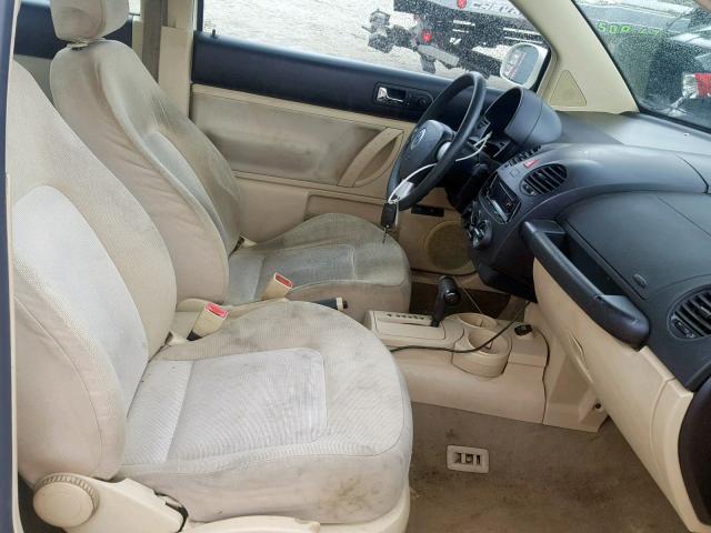 3VWBK31C14M415602 - 2004 VOLKSWAGEN NEW BEETLE Weiß Foto 5