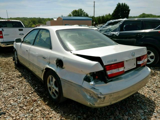 JT8BF28G515109237 - 2001 LEXUS ES 300 WHITE photo 3