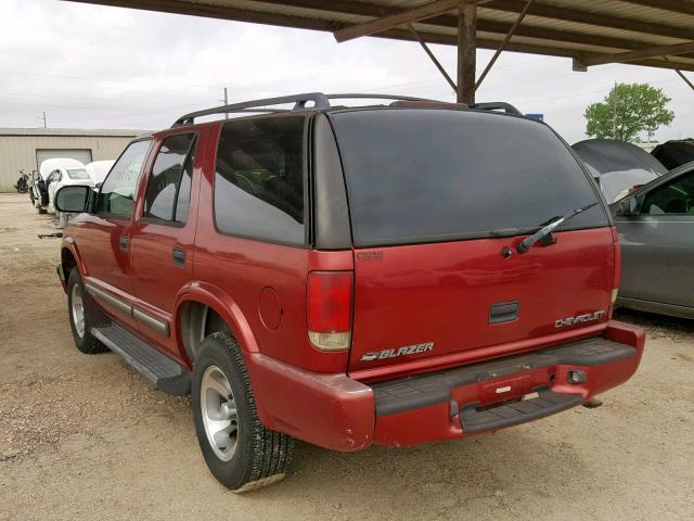 1GNCS13W812227396 - 2001 CHEVROLET BLAZER MAROON photo 3