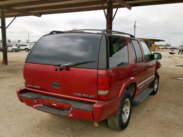 1GNCS13W812227396 - 2001 CHEVROLET BLAZER MAROON photo 4