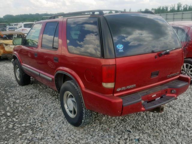 1GNDT13W012219455 - 2001 CHEVROLET BLAZER RED photo 3