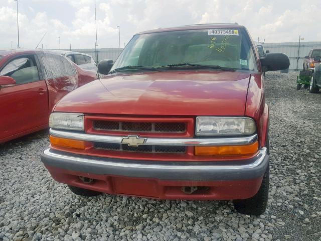 1GNDT13W012219455 - 2001 CHEVROLET BLAZER RED photo 9