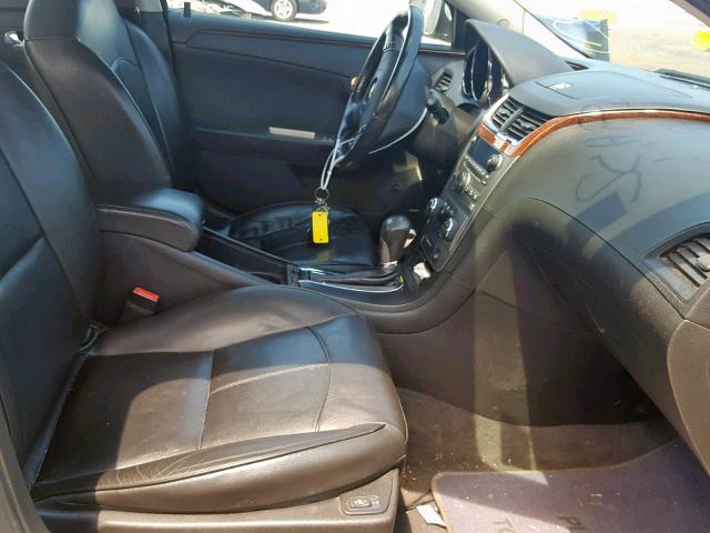 1G1ZE5EU8BF112054 - 2011 CHEVROLET MALIBU LTZ ვერცხლისფერი ფოტო 5