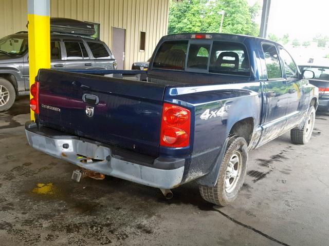 1D7HW28K35S271915 - 2005 DODGE DAKOTA QUA BLUE photo 4