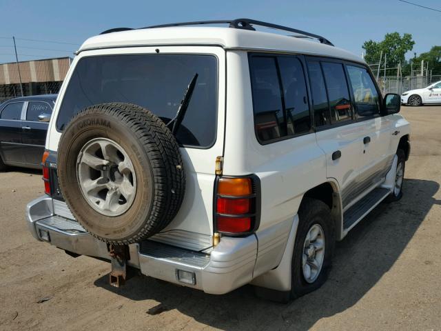 JA4MR51R1WJ004010 - 1998 MITSUBISHI MONTERO WHITE photo 4