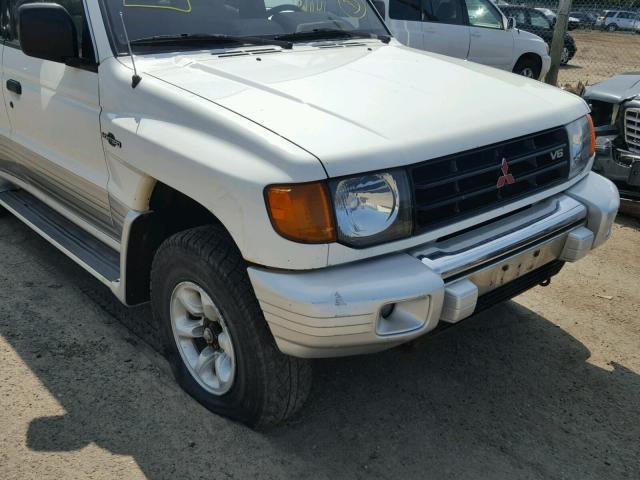 JA4MR51R1WJ004010 - 1998 MITSUBISHI MONTERO WHITE photo 9