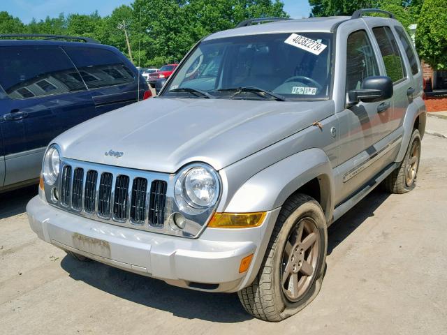 1J4GL58K85W564552 - 2005 JEEP LIBERTY LI SILVER photo 2