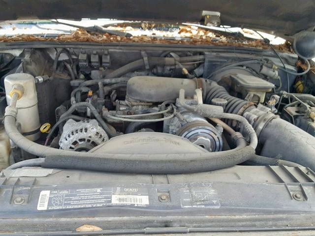 1GNCS13W6T2180999 - 1996 CHEVROLET BLAZER SILVER photo 7