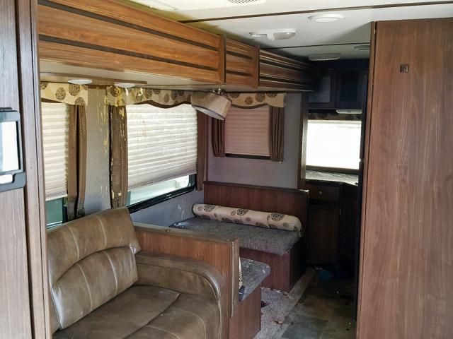 4YDT29F20H1531013 - 2017 KEYSTONE SPRINTER ორფეროვანი ფოტო 8