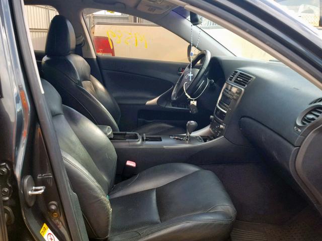 JTHBK262765013801 - 2006 LEXUS IS 250 GRAY photo 5