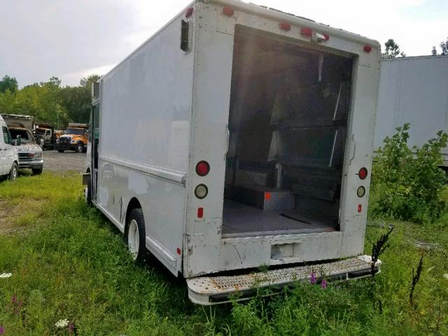 4UZA4FF47WC932933 - 1998 FREIGHTLINER CHASSIS M WHITE photo 3