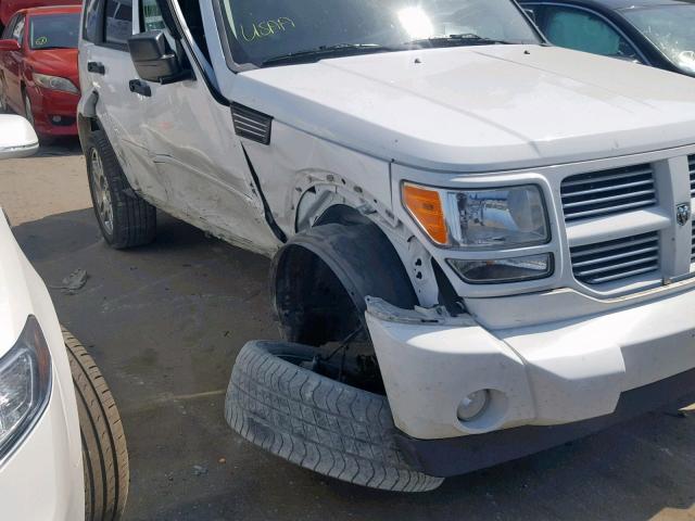 1D4PU4GK3BW598041 - 2011 DODGE NITRO HEAT WHITE photo 9