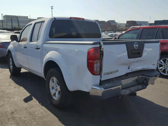 1N6AD0ER9AC419493 - 2010 NISSAN FRONTIER C WHITE photo 3