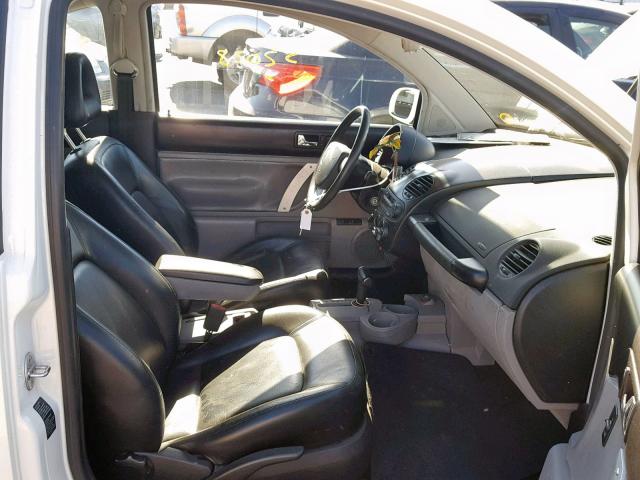 3VWCK21C61M464191 - 2001 VOLKSWAGEN NEW BEETLE WHITE photo 5