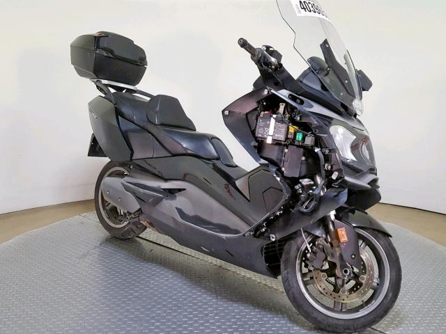 WB1013409EZT97023 - 2014 BMW C650 GT BLACK photo 2
