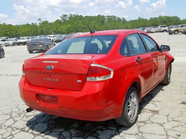 1FAHP35N38W254451 - 2008 FORD FOCUS SE RED photo 4