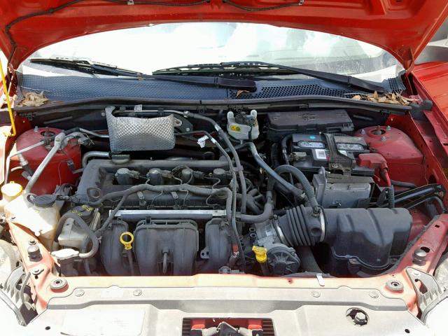 1FAHP35N38W254451 - 2008 FORD FOCUS SE RED photo 7