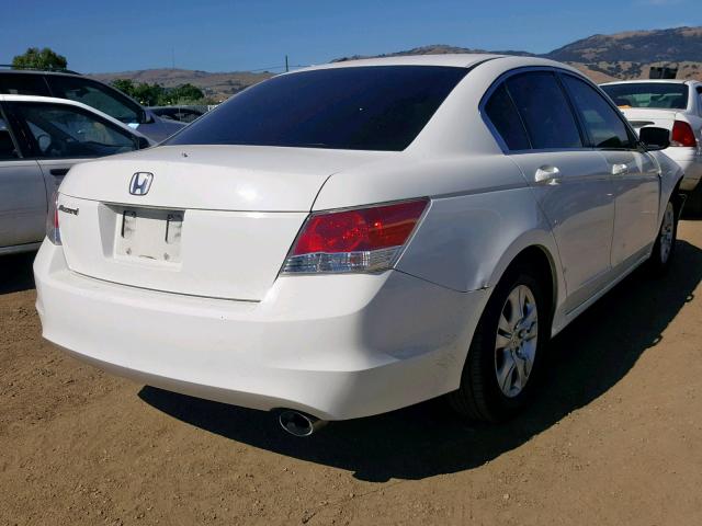 1HGCP2F43AA137526 - 2010 HONDA ACCORD LXP WHITE photo 4