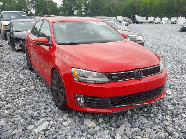 3VW467AJ0DM226975 - 2013 VOLKSWAGEN JETTA GLI RED photo 1