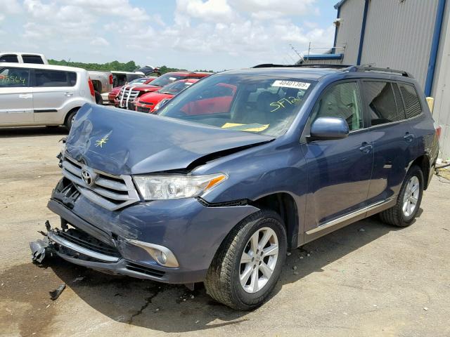 5TDZK3EH3CS072779 - 2012 TOYOTA HIGHLANDER BLUE photo 2