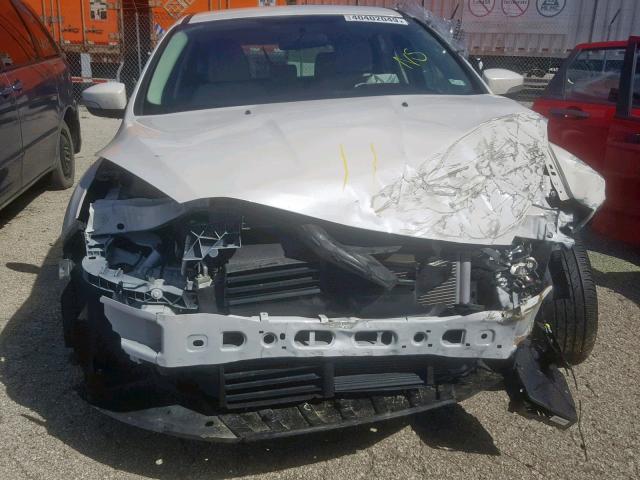 1FADP3N22GL321335 - 2016 FORD FOCUS TITA WHITE photo 7