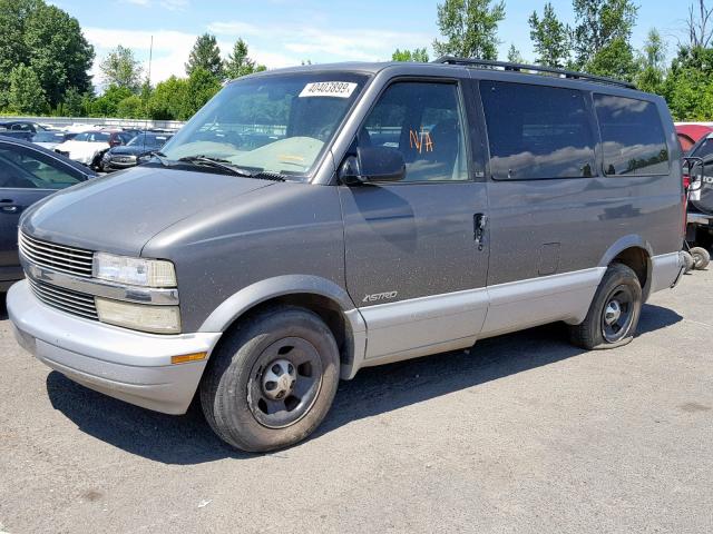 1GNDM19W8XB167828 - 1999 CHEVROLET ASTRO GRAY photo 2