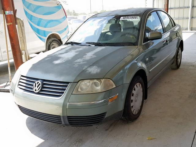 WVWMD63B74P104343 - 2004 VOLKSWAGEN PASSAT GL GREEN photo 2